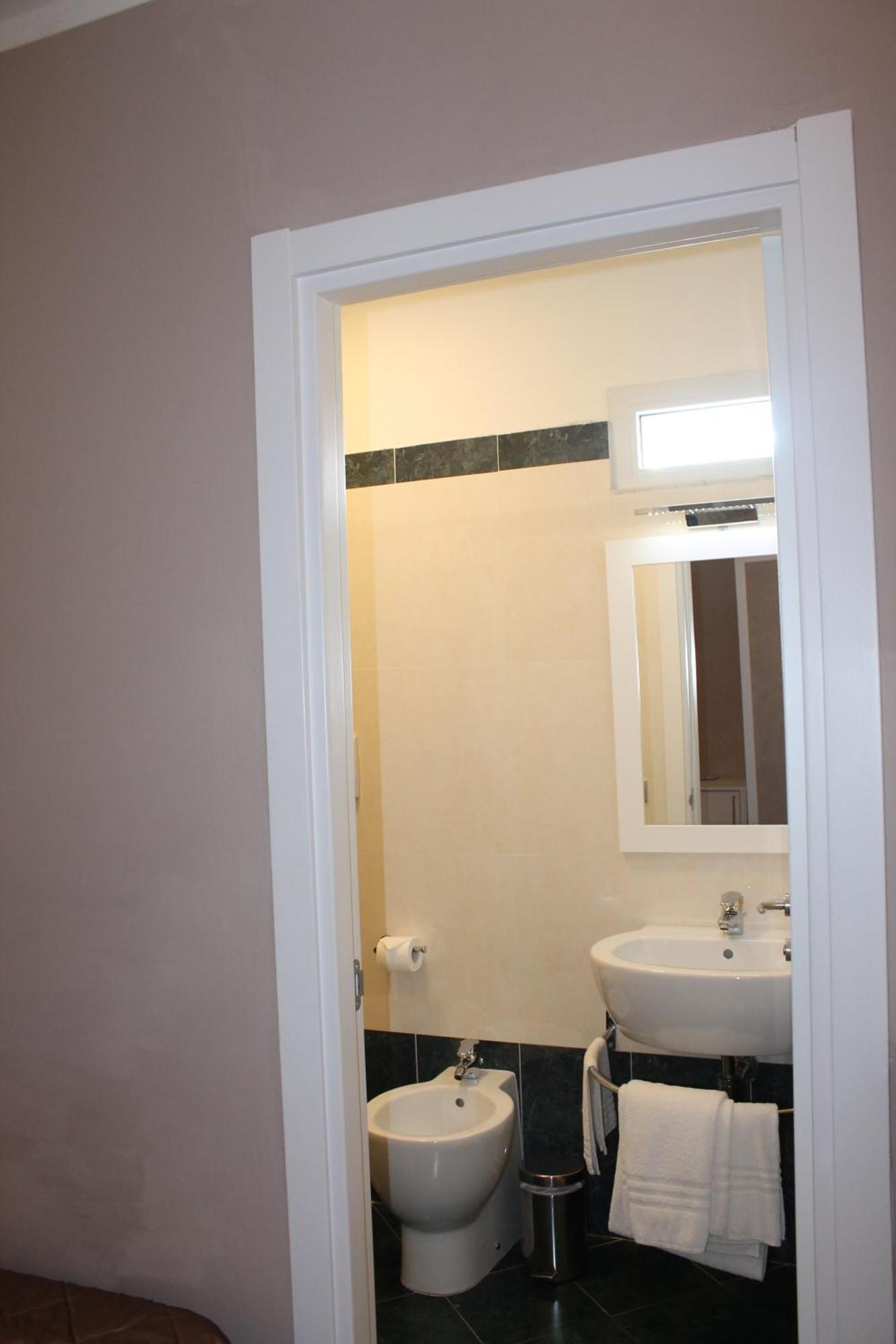 Hotel Centrale Olbia Buitenkant foto